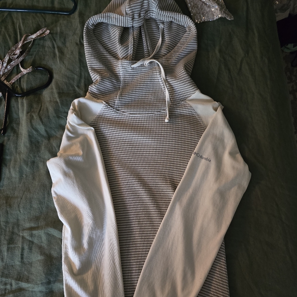 Columbia Black and Cream Checkered Hoodie